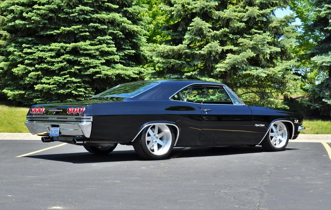 1965 Chevrolet Impala SS 4th Gen - Image 26 of 31