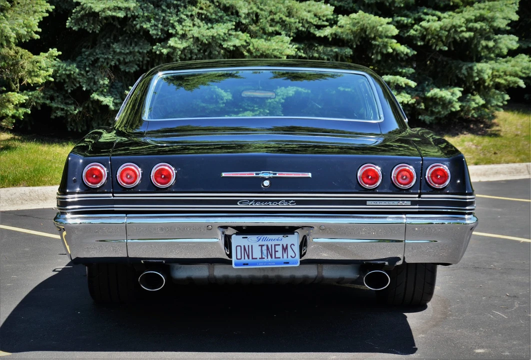 1965 Chevrolet Impala SS 4th Gen - Image 29 of 31