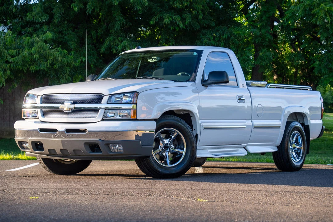 2005 Chevrolet Silverado 1st Gen - Image 2 of 31