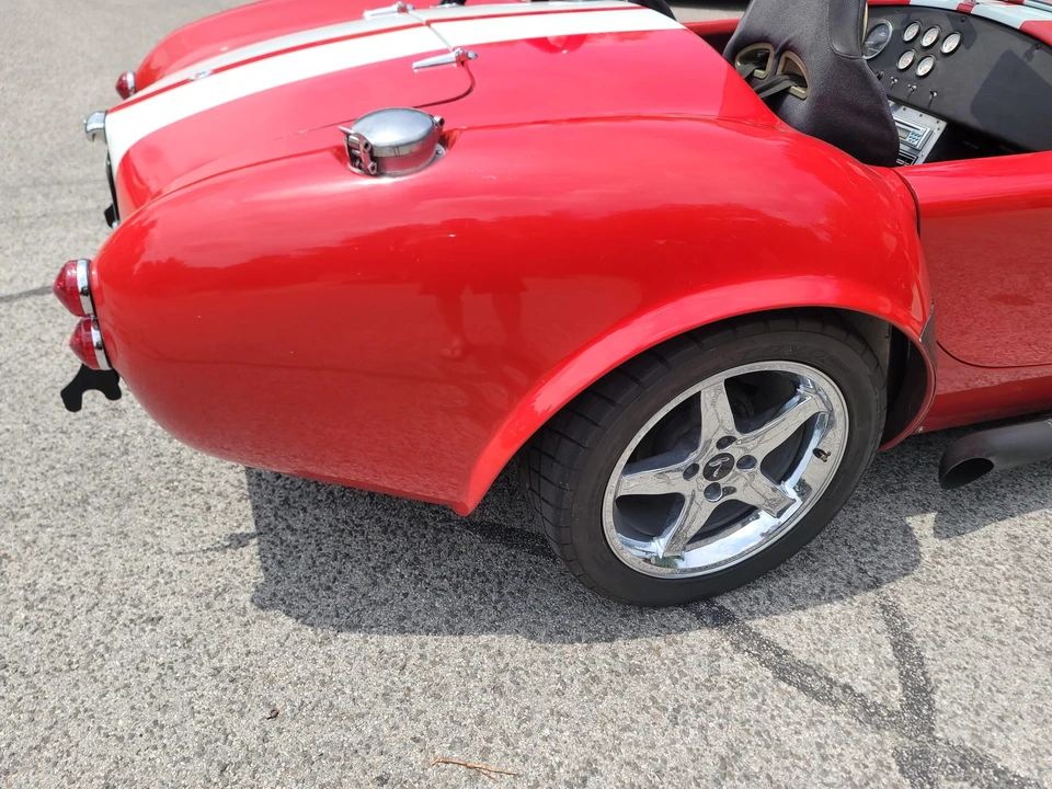 Shelby Cobra Replica - Image 27 of 31