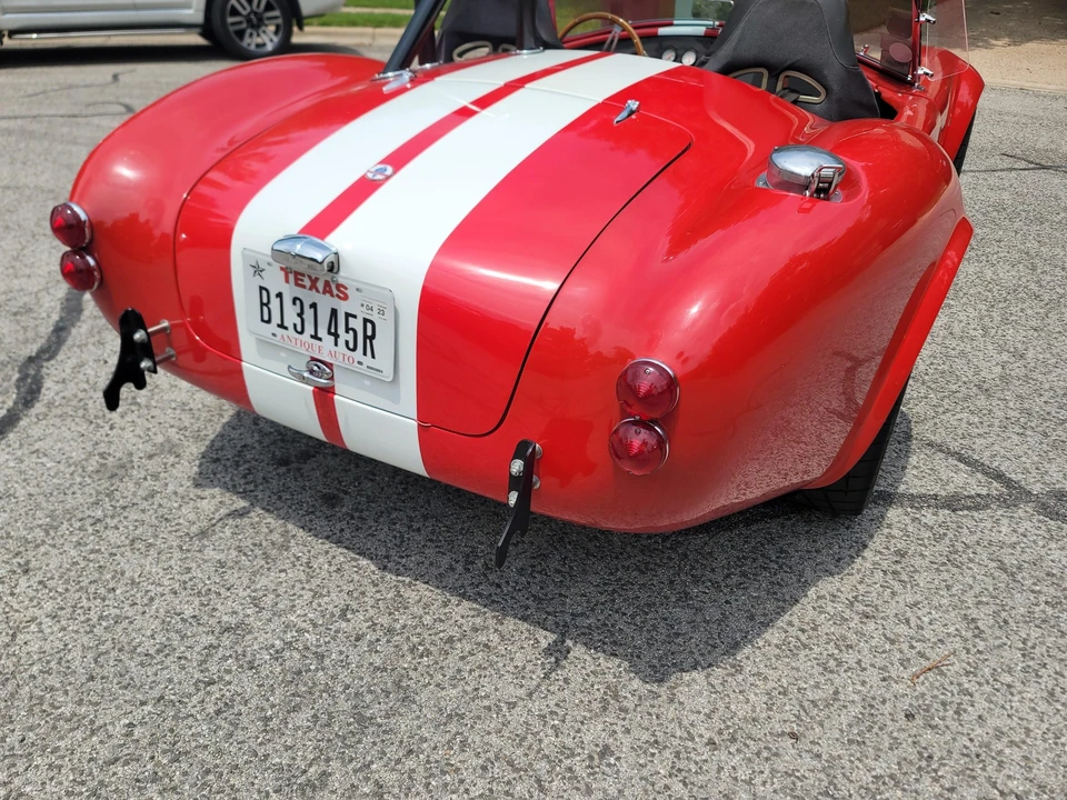 Shelby Cobra Replica - Image 28 of 31