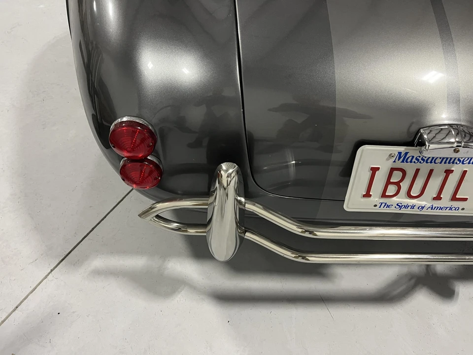 Shelby Cobra Replica - Image 19 of 31