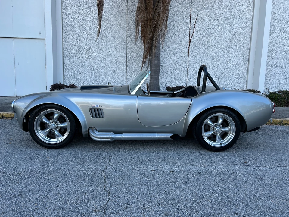 Shelby Cobra Replica - Image 11 of 31
