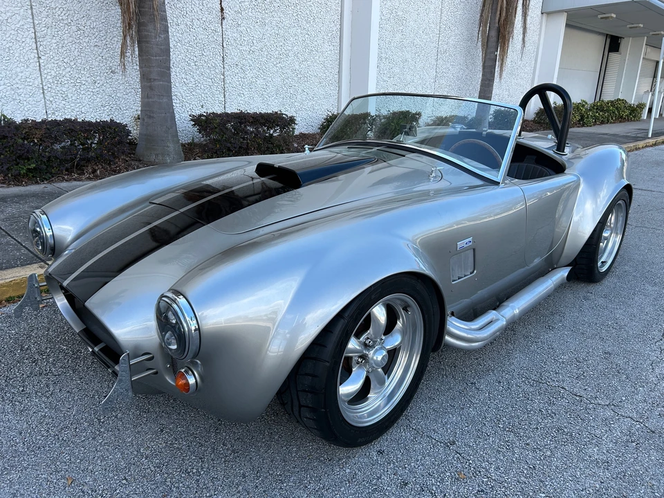 Shelby Cobra Replica - Image 2 of 31