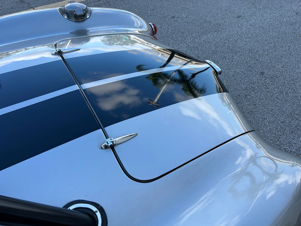 Shelby Cobra Replica - Image 17 of 31