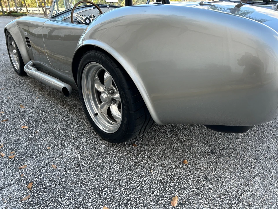Shelby Cobra Replica - Image 18 of 31