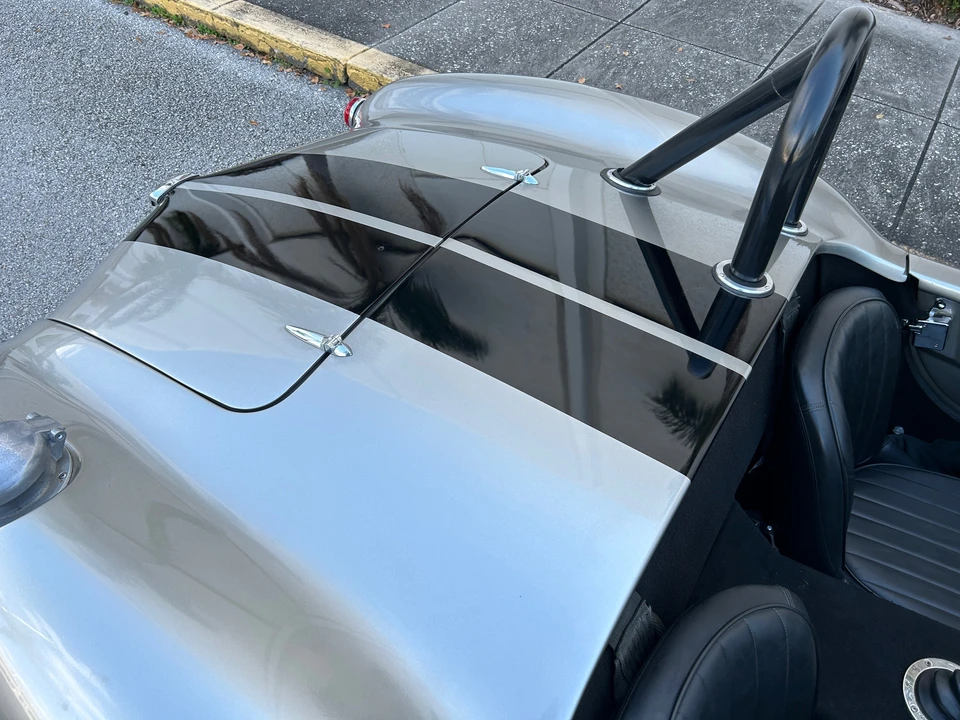 Shelby Cobra Replica - Image 15 of 31