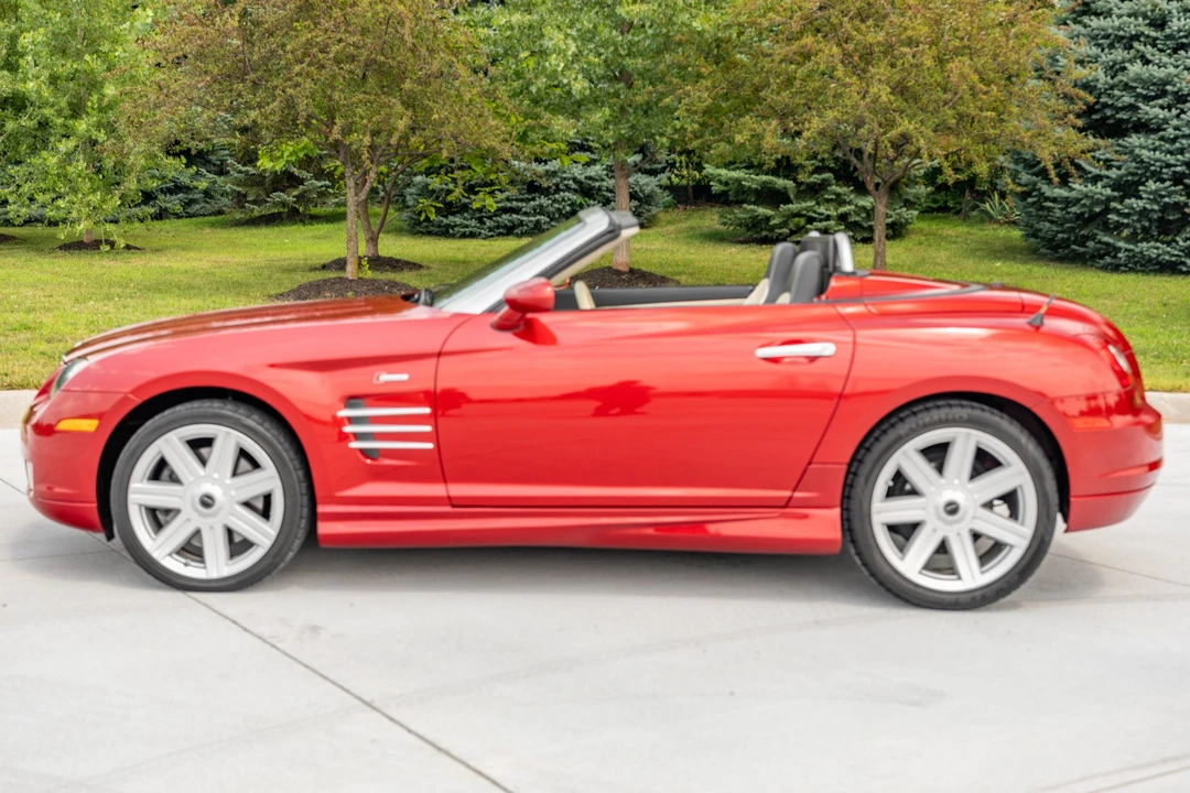 2005 Chrysler Crossfire - Image 2 of 31