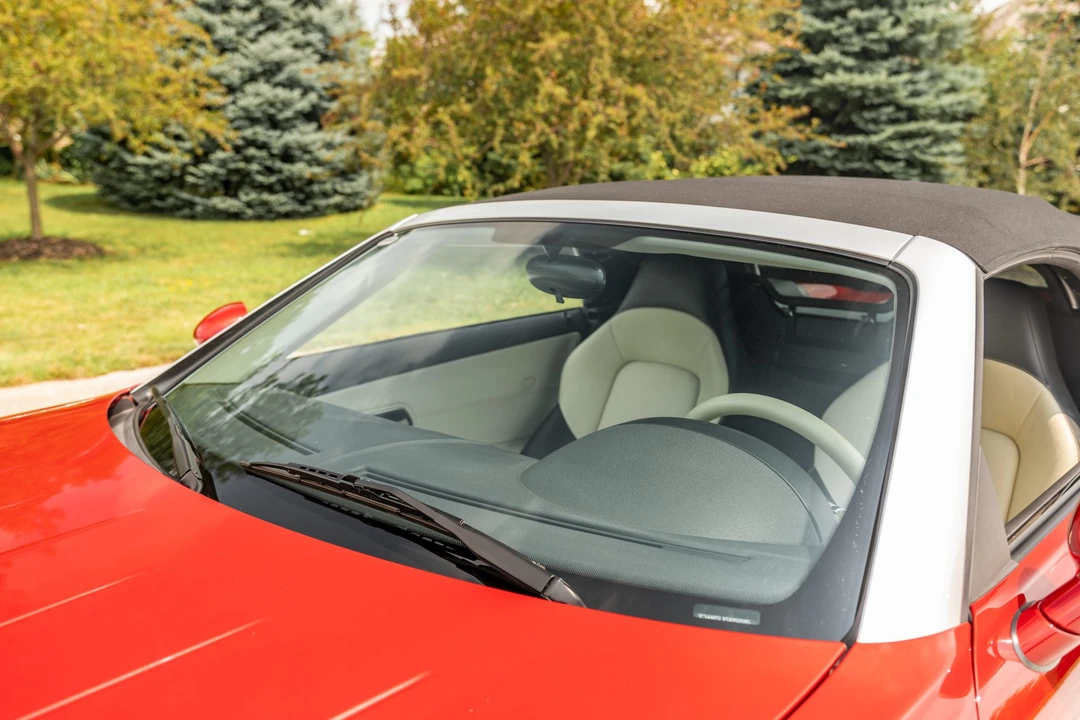 2005 Chrysler Crossfire - Image 17 of 31