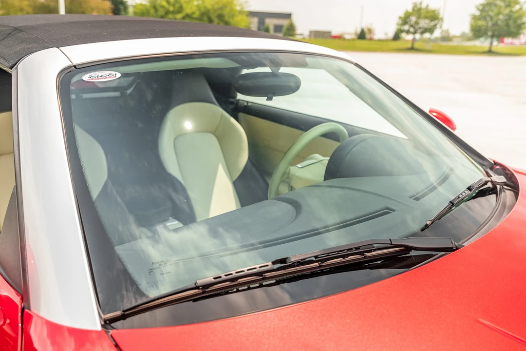 2005 Chrysler Crossfire - Image 16 of 31