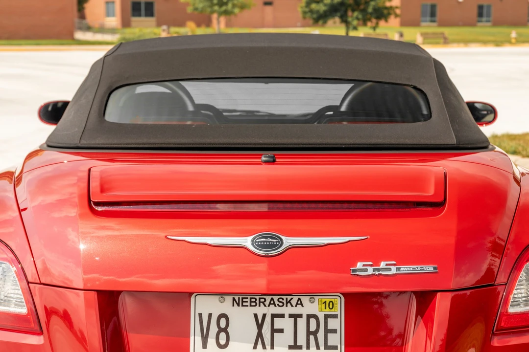 2005 Chrysler Crossfire - Image 24 of 31