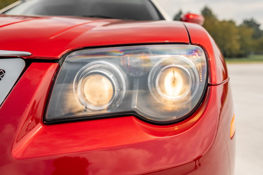 2005 Chrysler Crossfire - Image 15 of 31