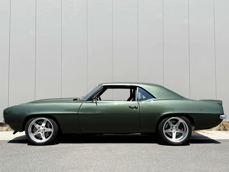 Chevrolet Camaro 1st Gen - Image 6 of 31