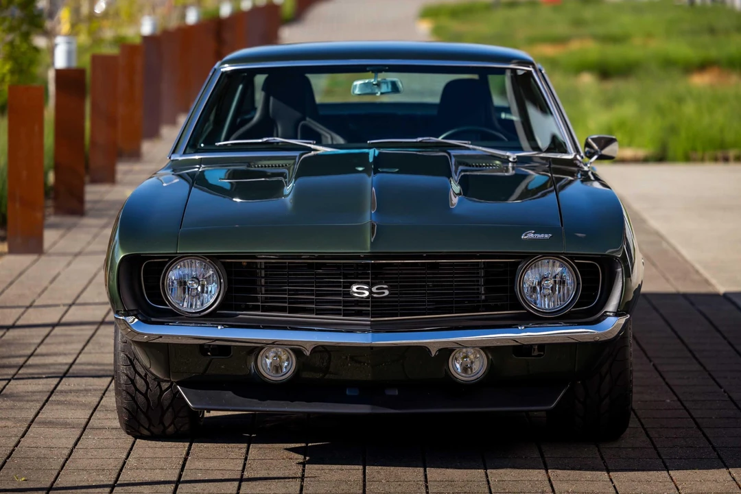 Chevrolet Camaro 1st Gen - Image 25 of 31
