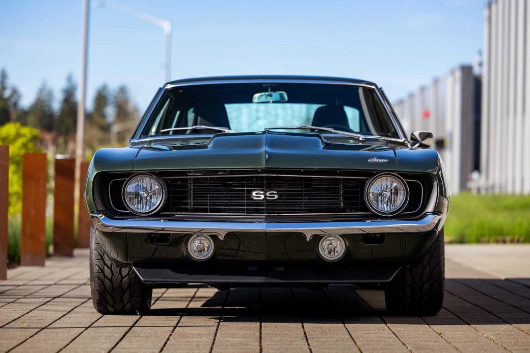 Chevrolet Camaro 1st Gen - Image 24 of 31
