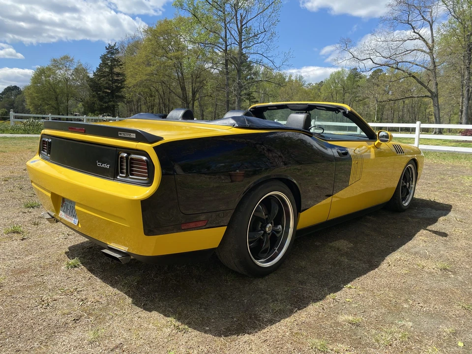 2010 Dodge Challenger SRT8 & 392 3rd Gen - Image 7 of 31
