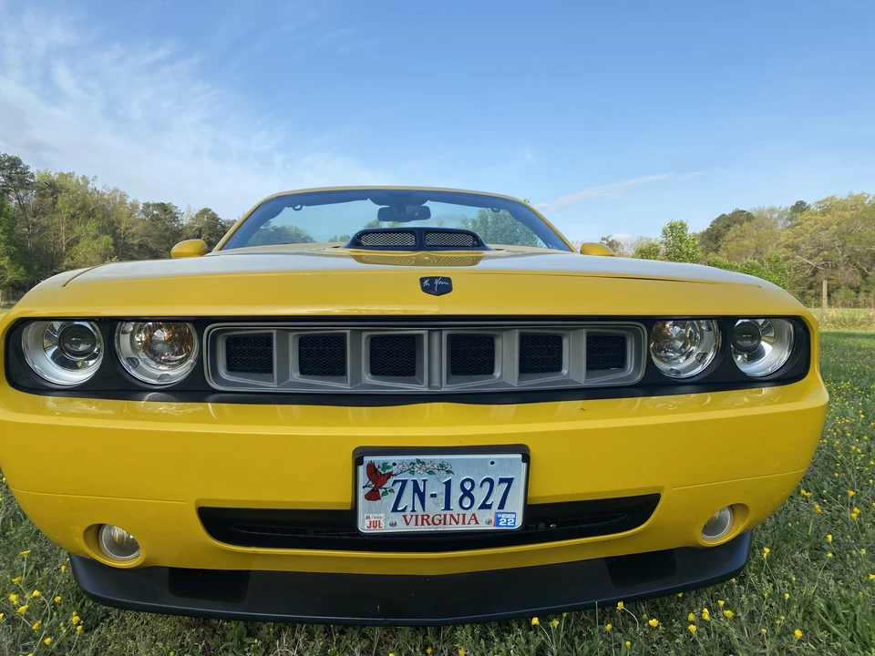 2010 Dodge Challenger SRT8 & 392 3rd Gen - Image 4 of 31