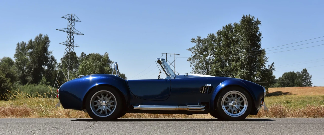 Shelby Cobra Replica - Image 27 of 31