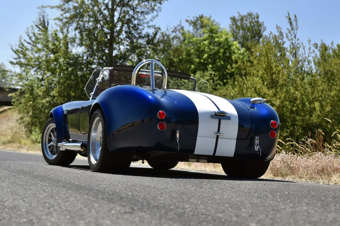 Shelby Cobra Replica - Image 15 of 31