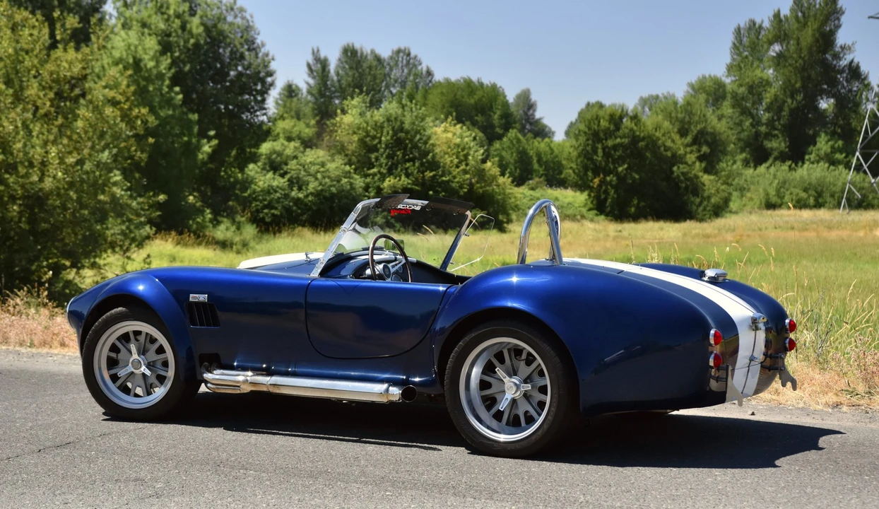 Shelby Cobra Replica - Image 7 of 31