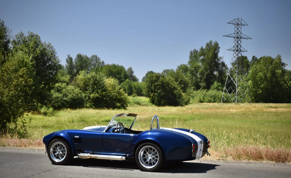 Shelby Cobra Replica - Image 5 of 31