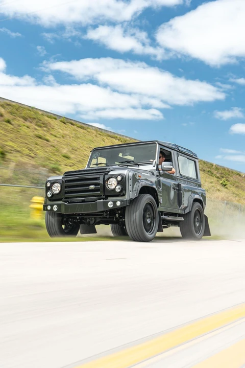 Land Rover Defender 90 - Image 24 of 31