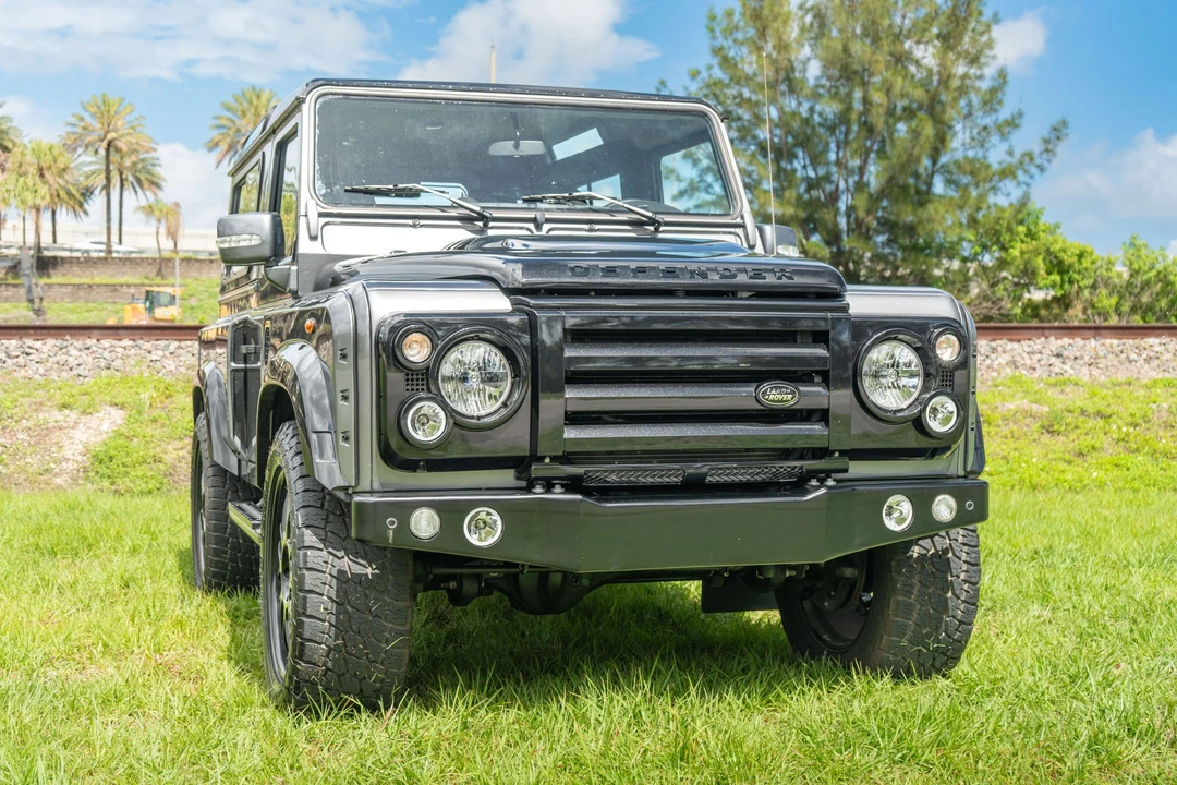 Land Rover Defender 90 - Image 18 of 31