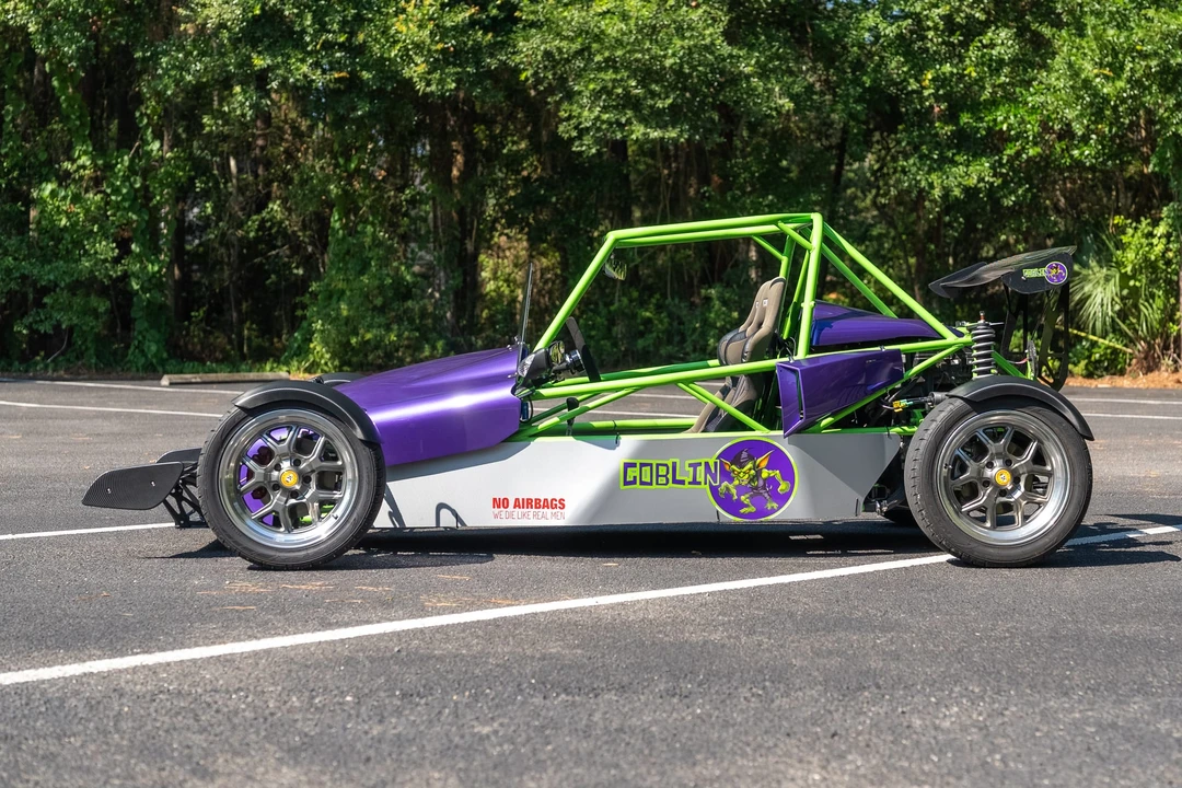 Factory Five - Image 8 of 31