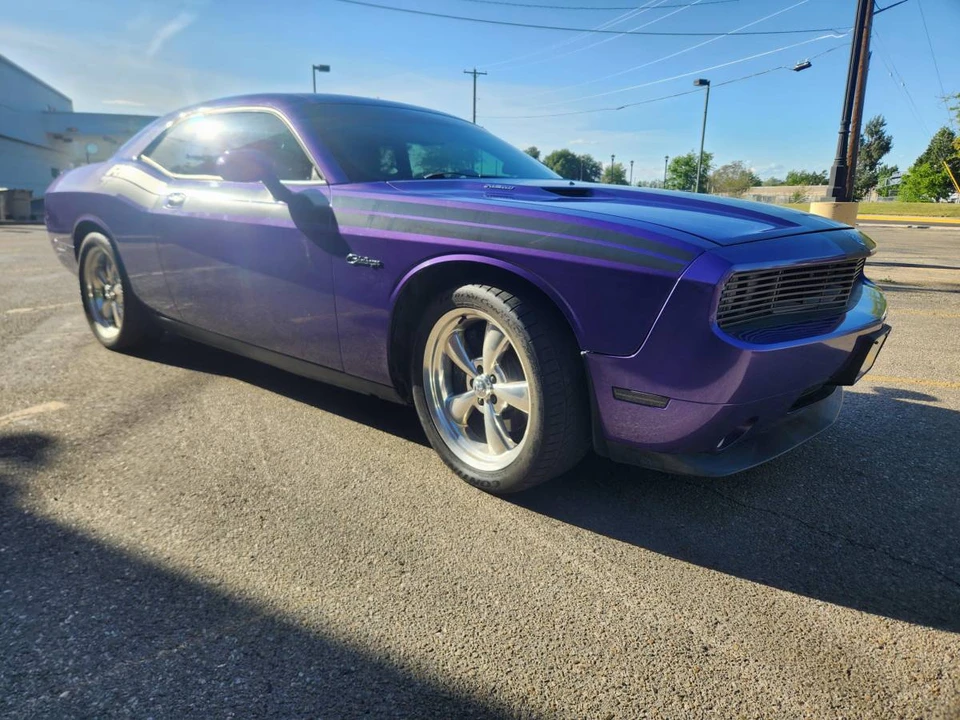 2010 Dodge Challenger 3rd Gen - Image 2 of 17