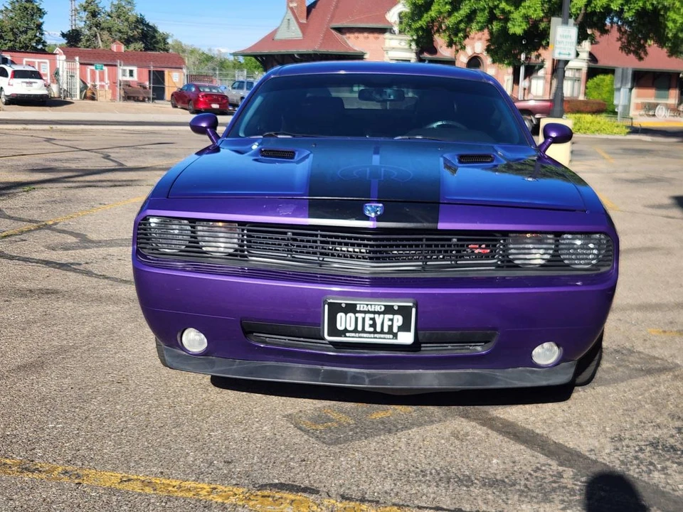 2010 Dodge Challenger 3rd Gen - Image 5 of 17