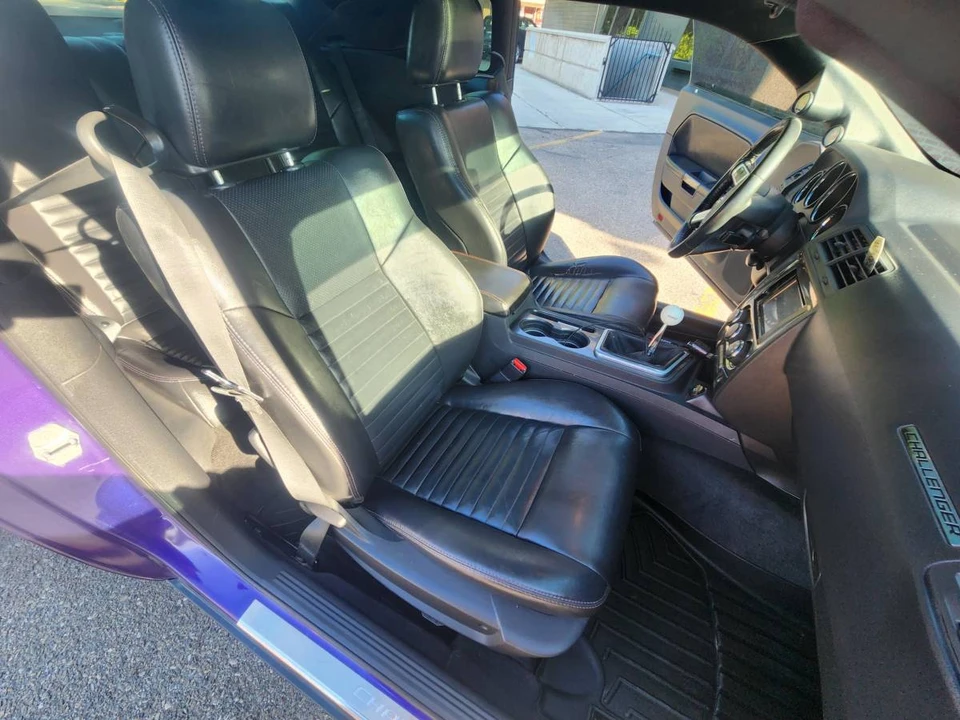 2010 Dodge Challenger 3rd Gen - Image 11 of 17