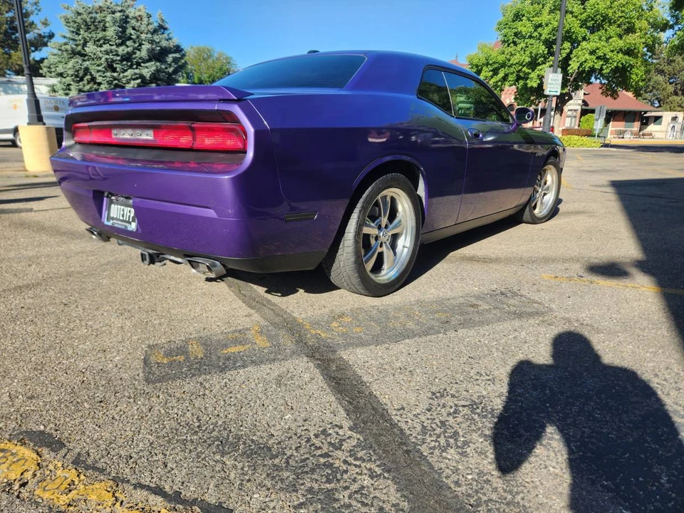2010 Dodge Challenger 3rd Gen - Image 3 of 17