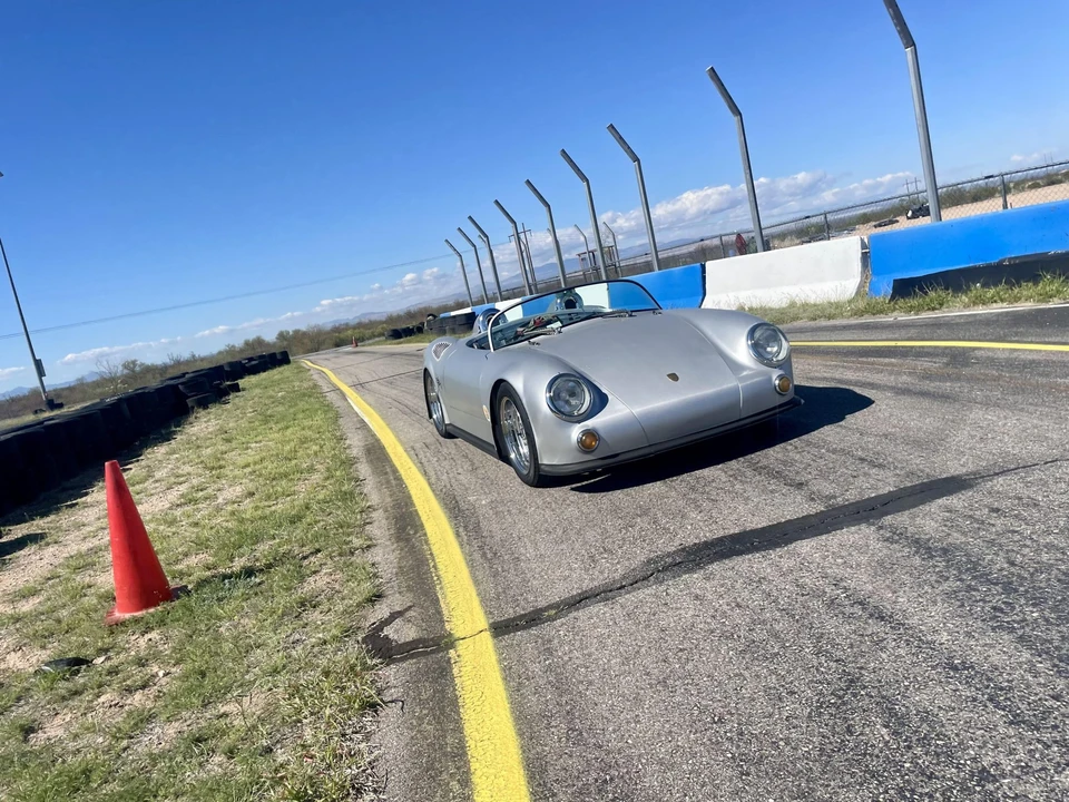 Porsche 550 - Image 15 of 31