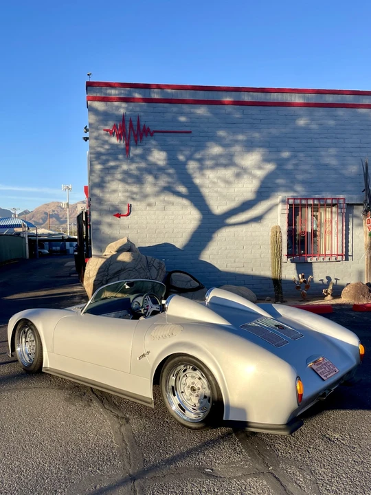 Porsche 550 - Image 11 of 31