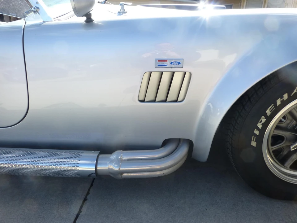 Shelby Cobra Replica - Image 15 of 31