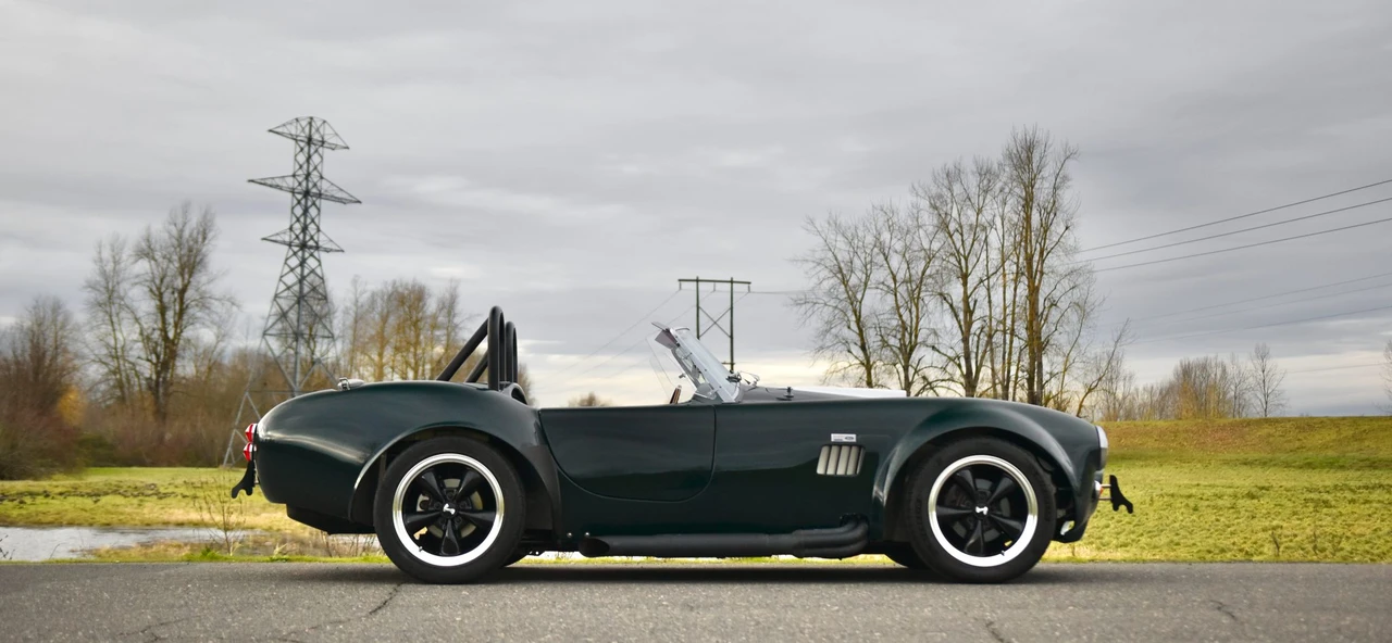 Shelby Cobra Replica - Image 17 of 31