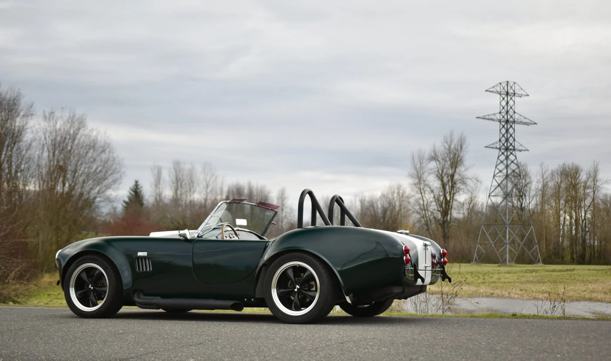 Shelby Cobra Replica - Image 9 of 31