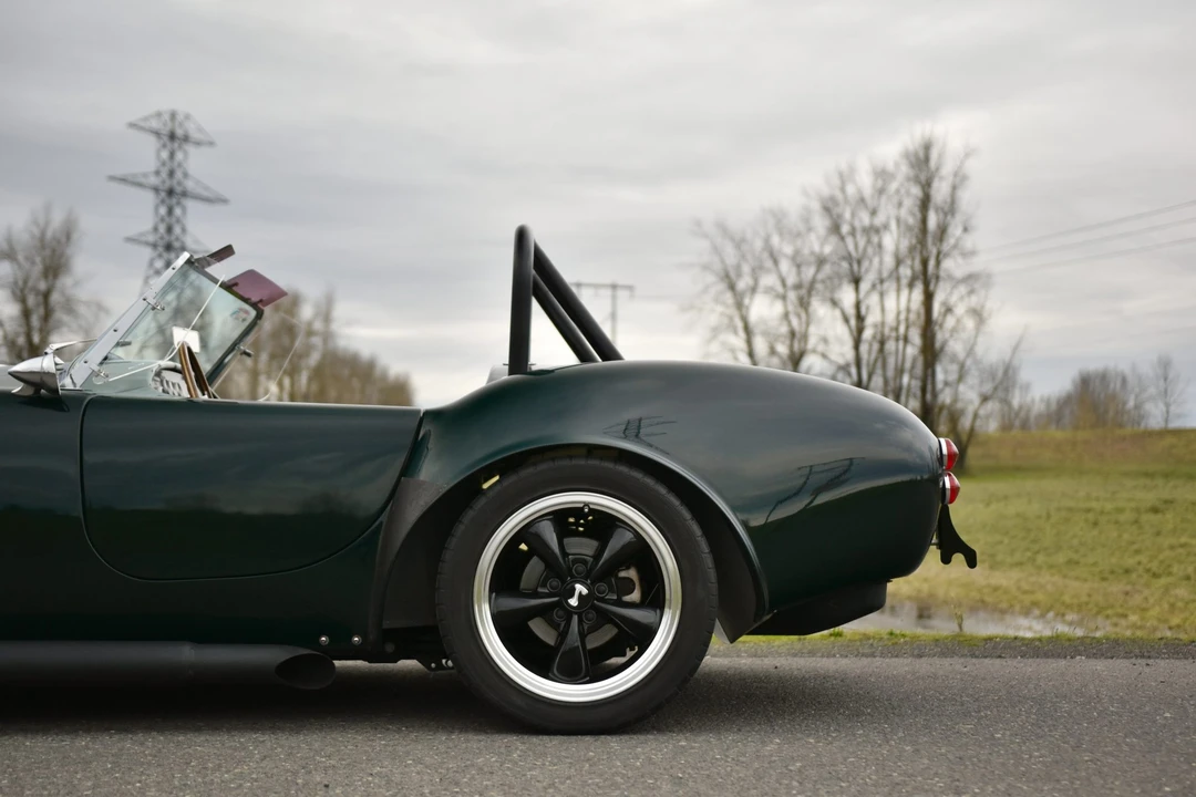 Shelby Cobra Replica - Image 24 of 31