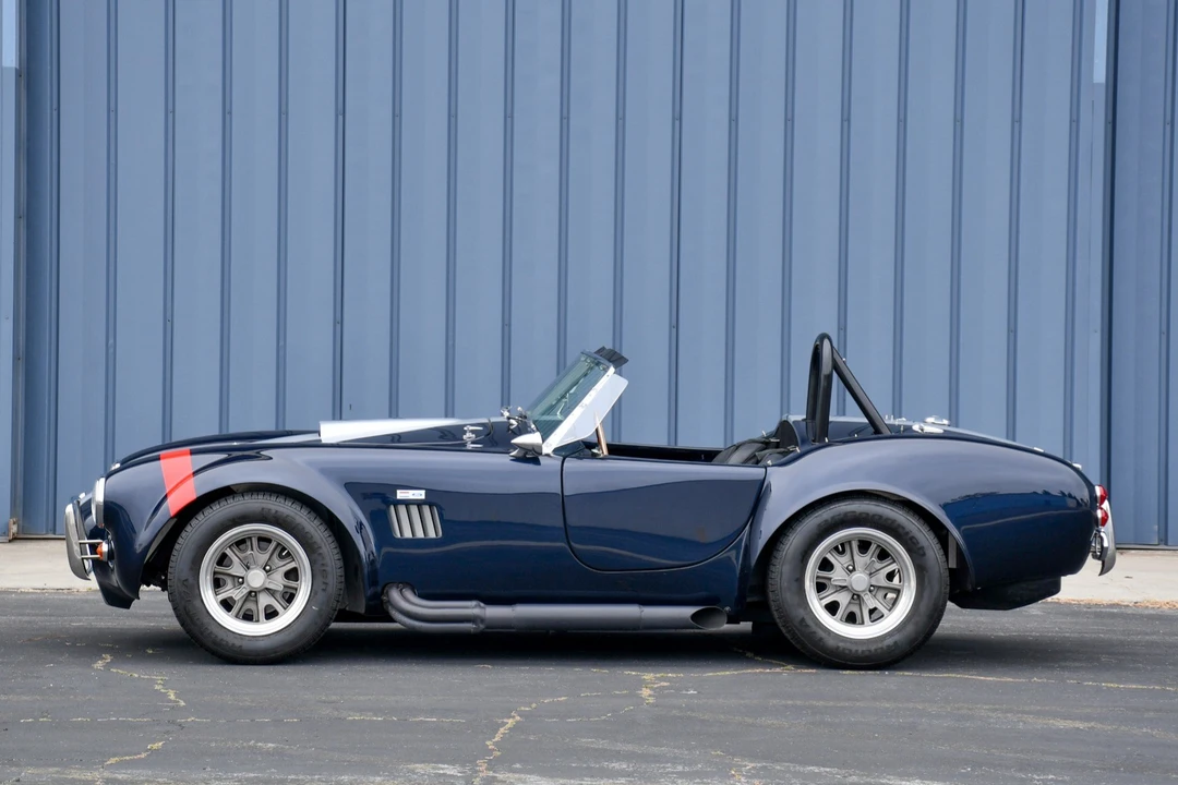 Shelby Cobra Replica - Image 5 of 31