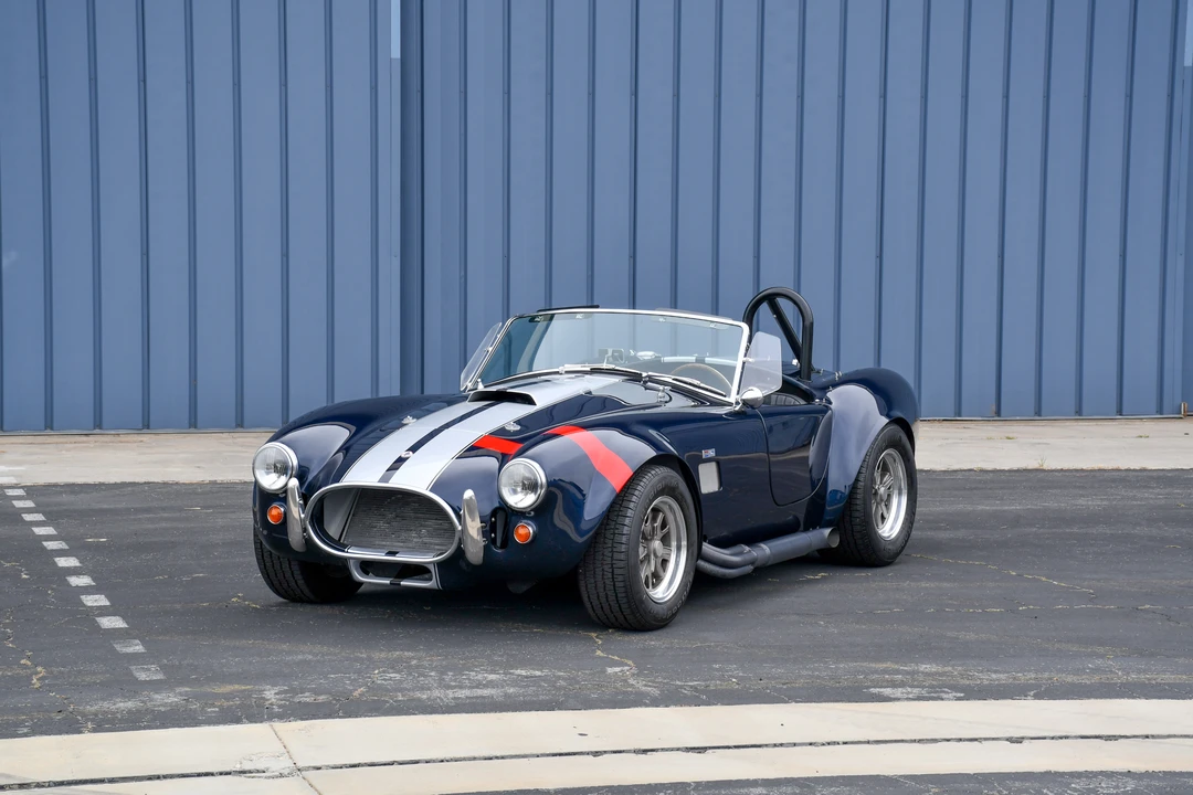 Shelby Cobra Replica - Image 2 of 31