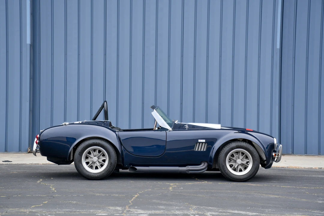 Shelby Cobra Replica - Image 11 of 31