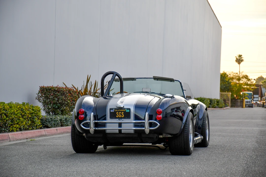 Shelby Cobra Replica - Image 15 of 31