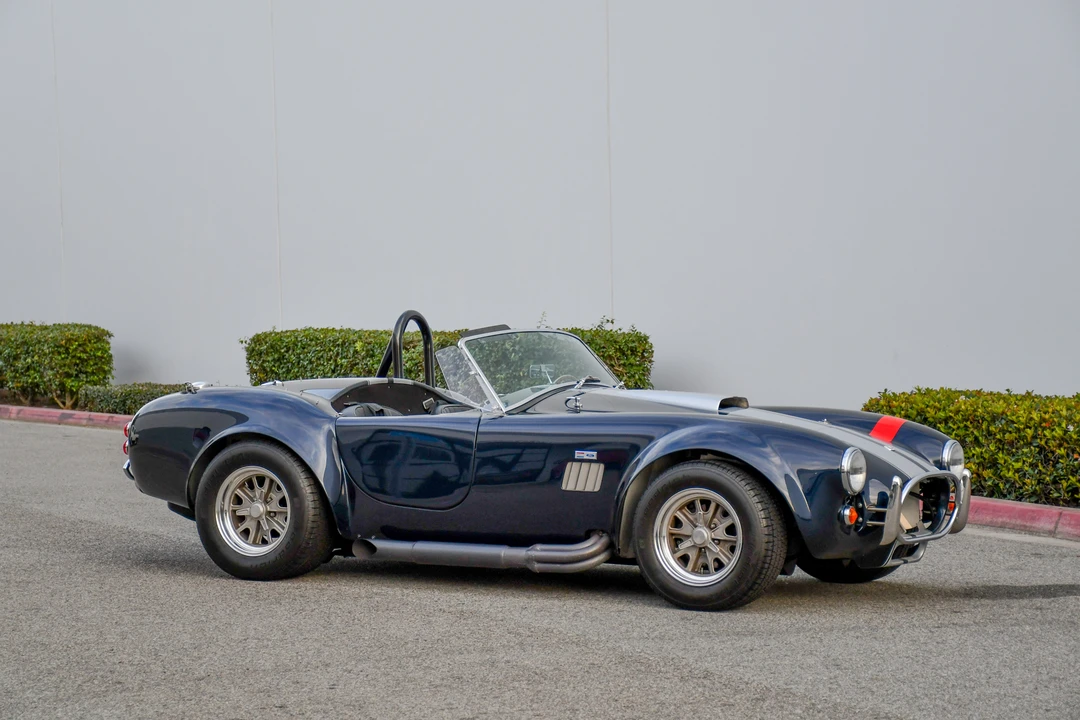 Shelby Cobra Replica - Image 5 of 31