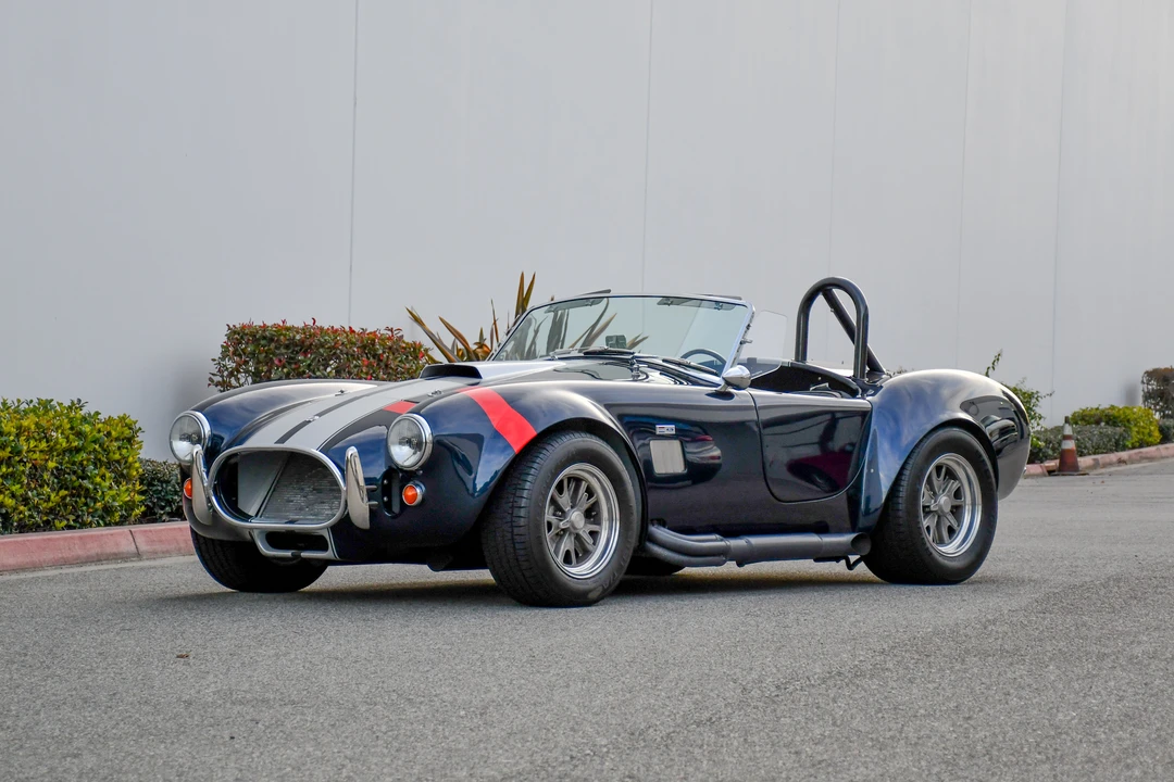Shelby Cobra Replica - Image 11 of 31