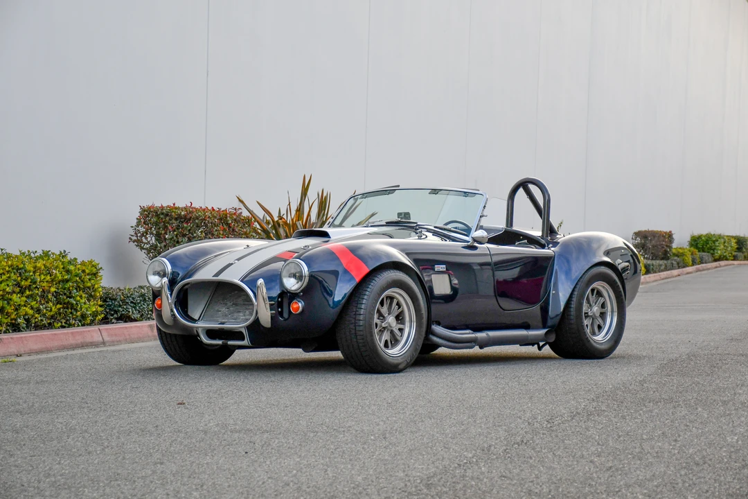 Shelby Cobra Replica - Image 10 of 31