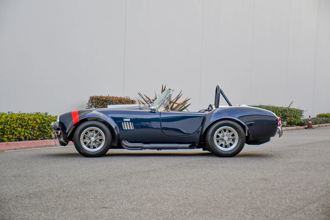 Shelby Cobra Replica - Image 12 of 31
