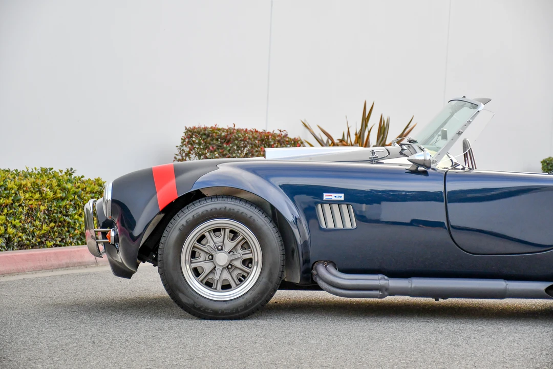 Shelby Cobra Replica - Image 22 of 31