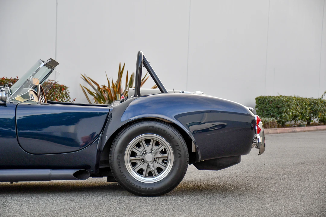 Shelby Cobra Replica - Image 23 of 31