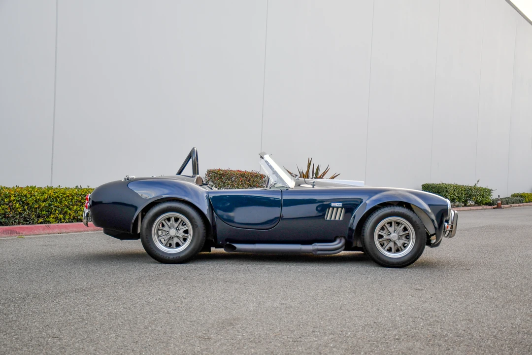 Shelby Cobra Replica - Image 19 of 31