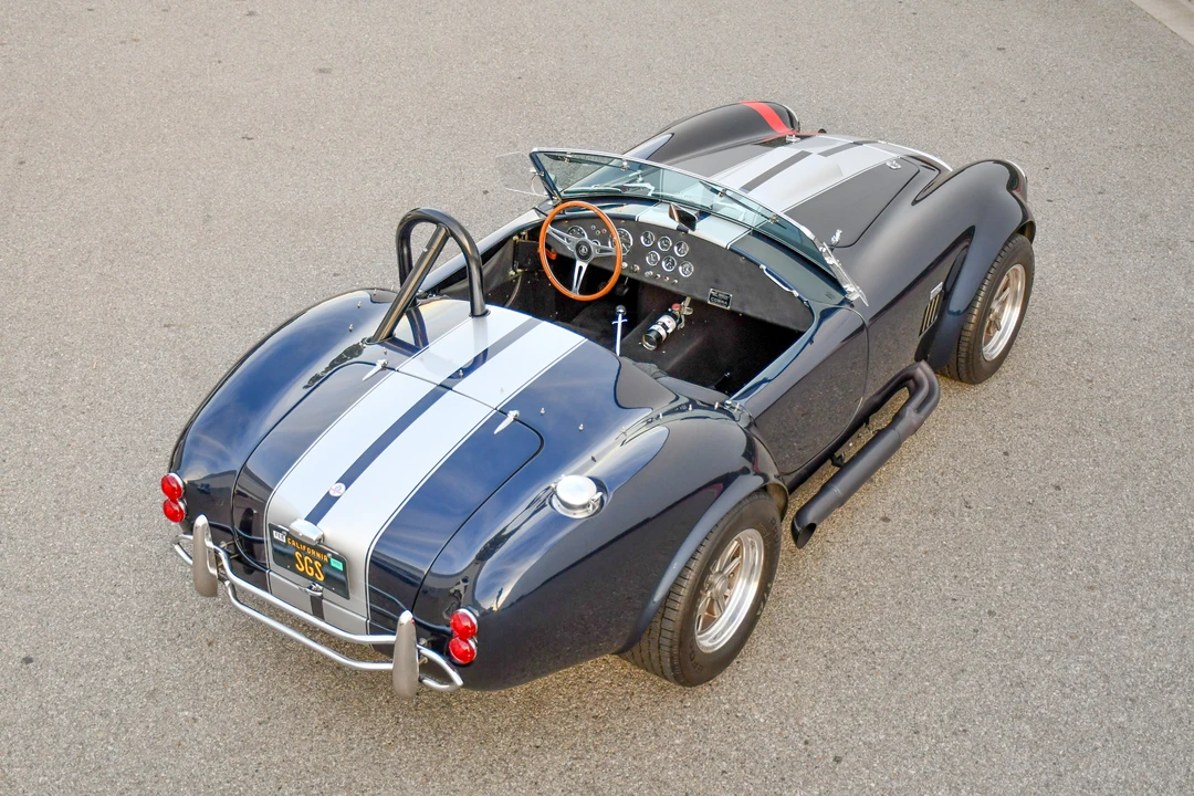 Shelby Cobra Replica - Image 4 of 31